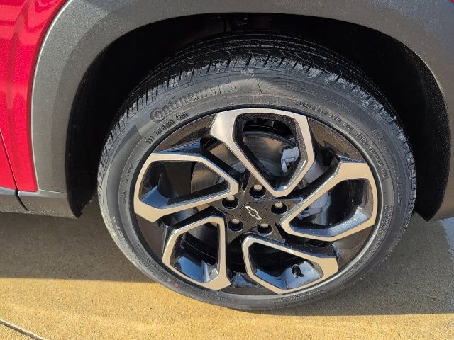 Certified 2026 Chevrolet Trax RS w/ Sunroof Package image 3