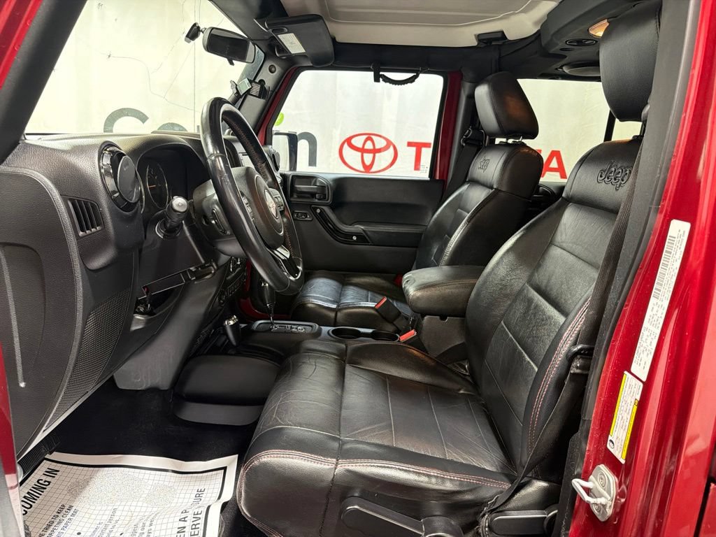 Used 2012 Jeep Wrangler Unlimited Sahara AWD/4WD image 22