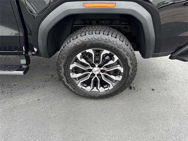 Used 2025 GMC Canyon Denali image 30