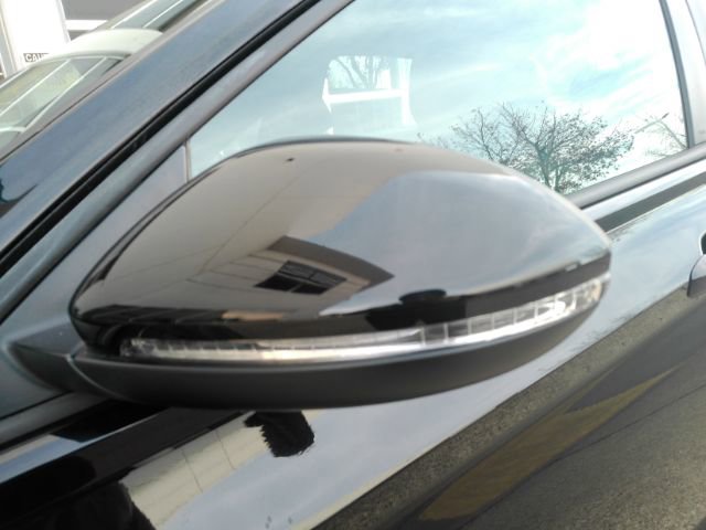 Used 2025 Volkswagen Jetta GLI Autobahn FWD image 18