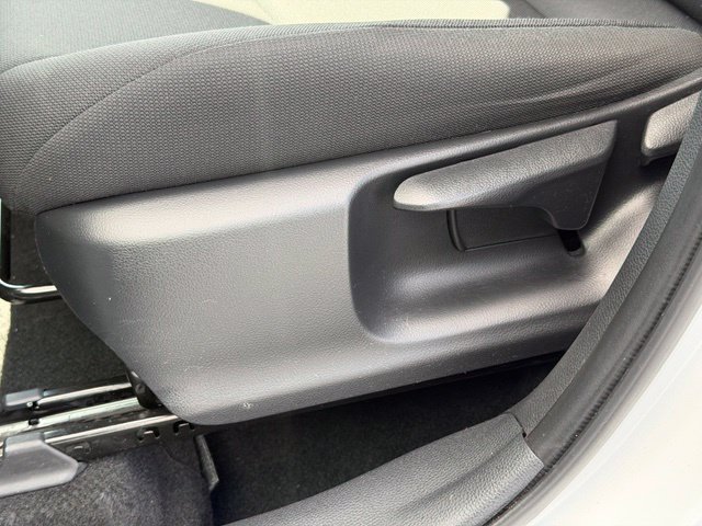 Used 2024 Toyota Corolla Cross LE w/ Moonroof Package AWD/4WD image 19