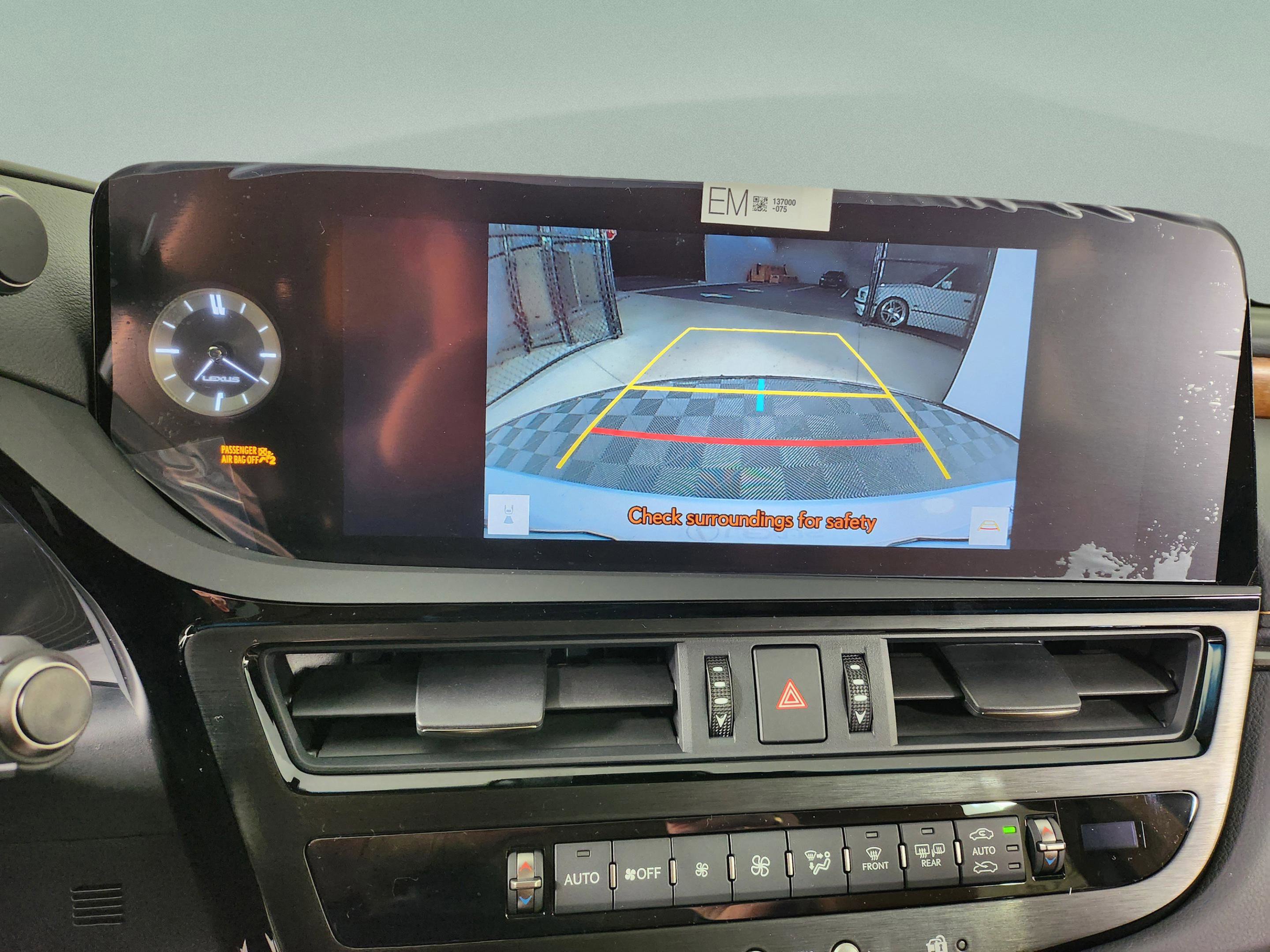 New 2025 Lexus ES 300h w/ Premium Package image 26