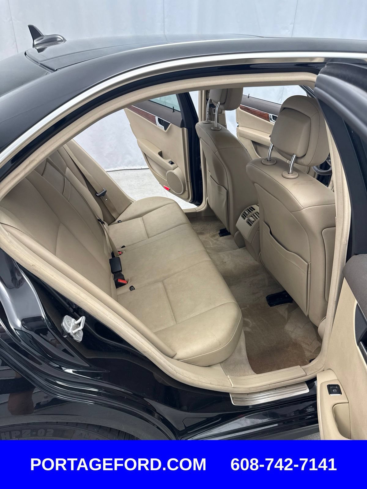 Used 2011 Mercedes-Benz C 300 4MATIC Sedan image 27