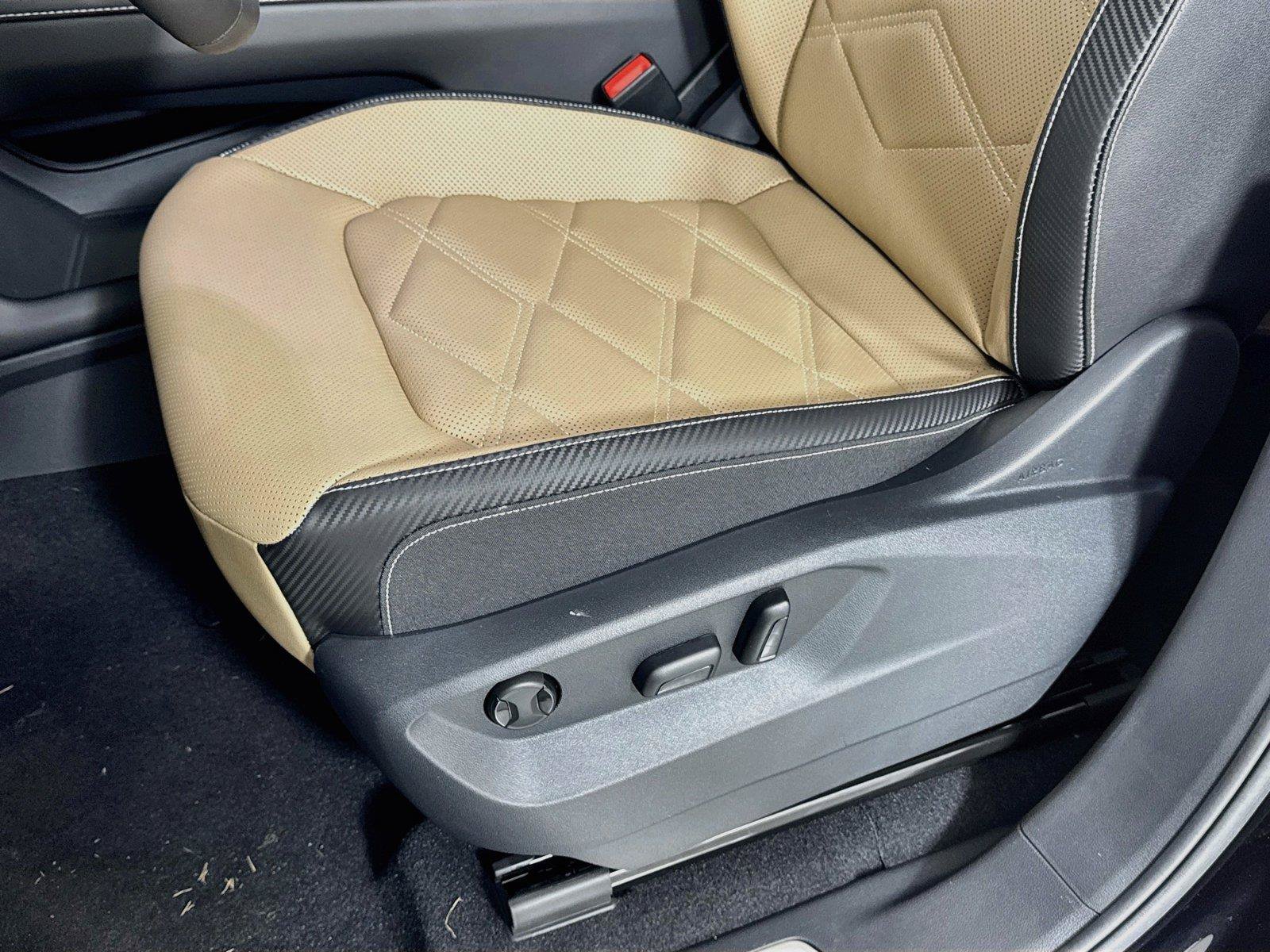 New 2026 Volkswagen Atlas Cross Sport SE AWD/4WD image 18
