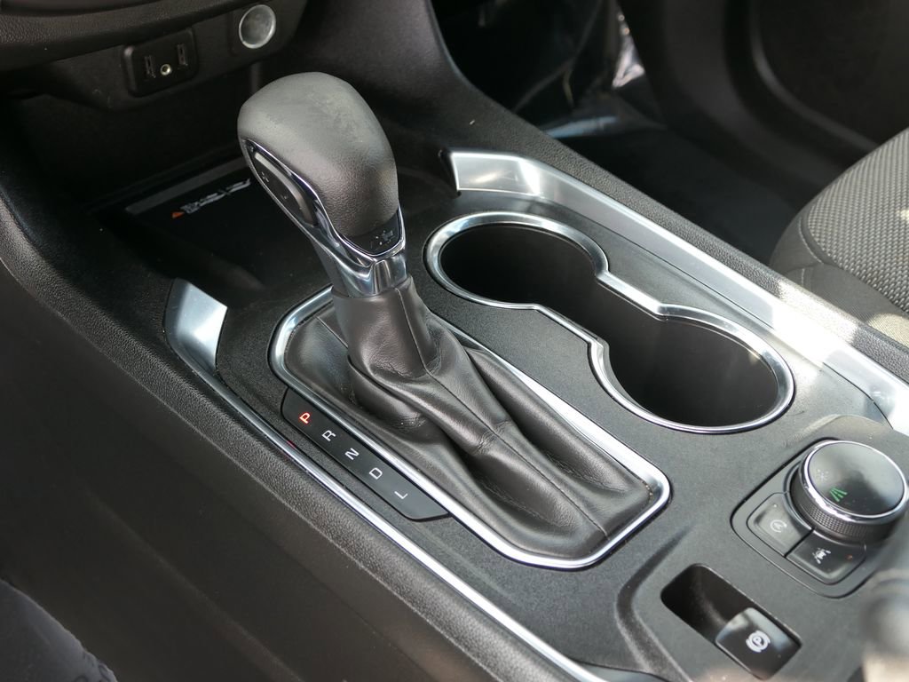 Used 2023 Chevrolet Traverse LT image 21