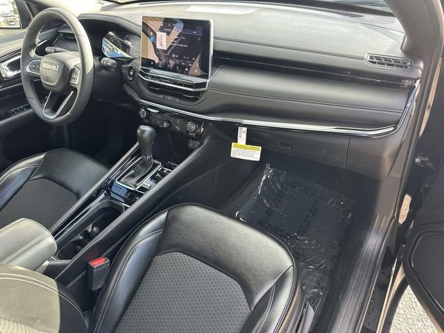 Used 2023 Jeep Compass Altitude image 27