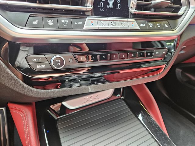 Used 2025 BMW X4 xDrive30i w/ Premium Package AWD/4WD image 34