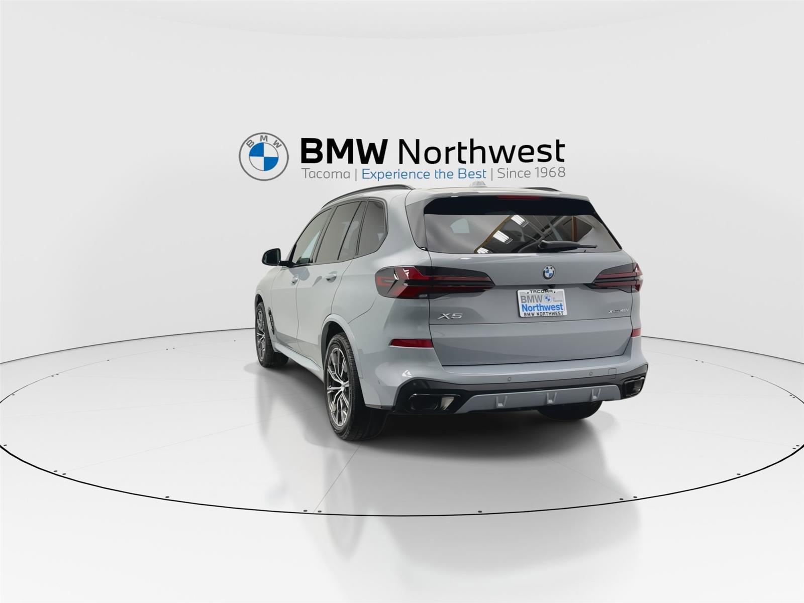 New 2026 BMW X5 xDrive40i w/ M Sport Package image 13