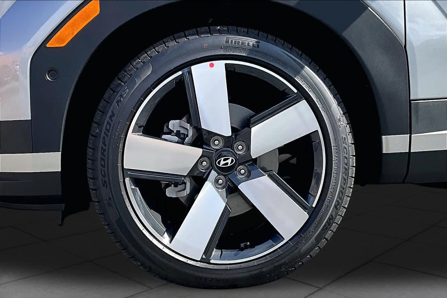 New 2027 Hyundai Santa Fe Limited AWD/4WD image 9