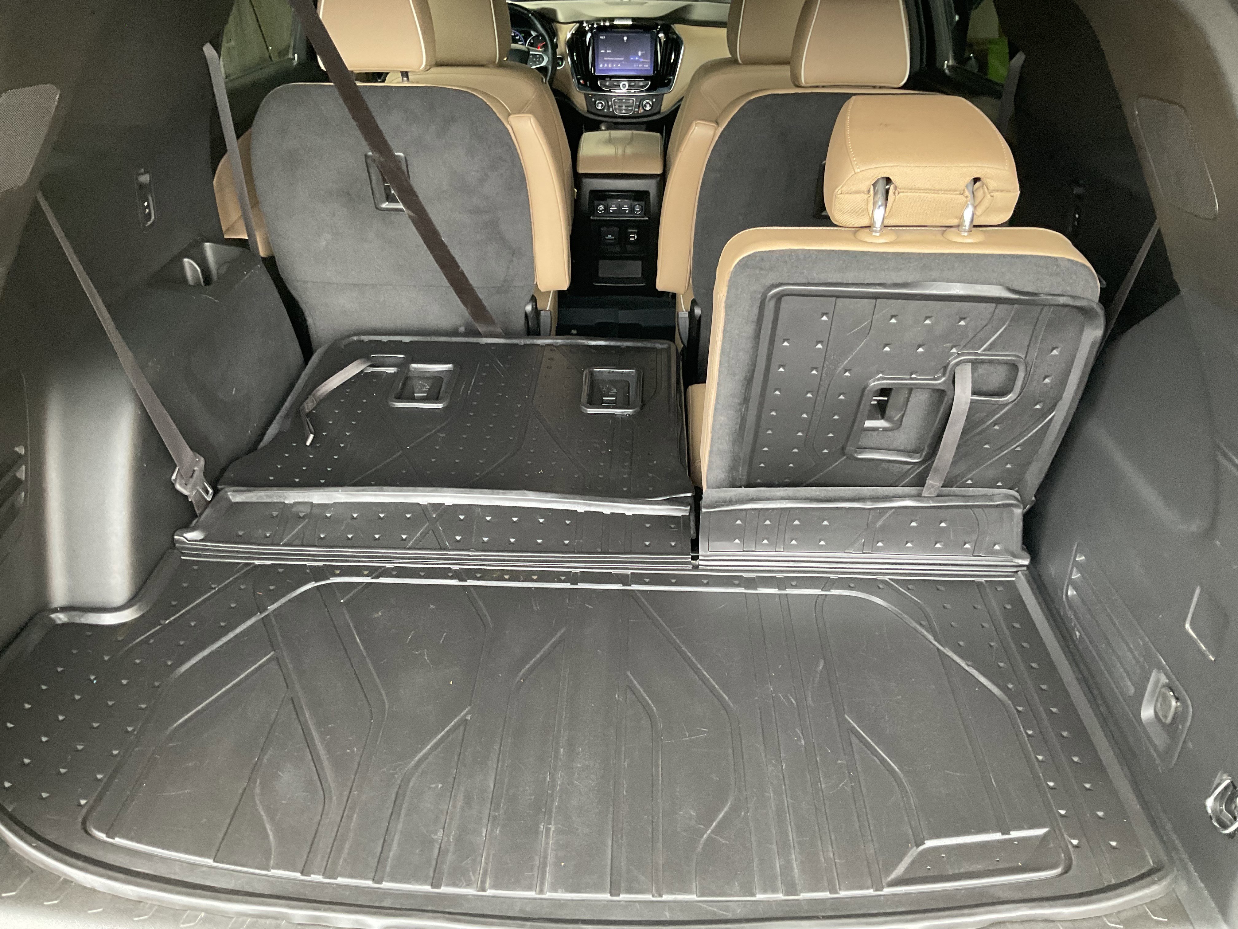 Used 2023 Chevrolet Traverse Premier image 49