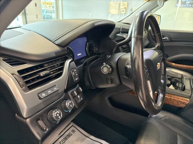 Used 2018 Chevrolet Suburban Premier AWD/4WD image 25