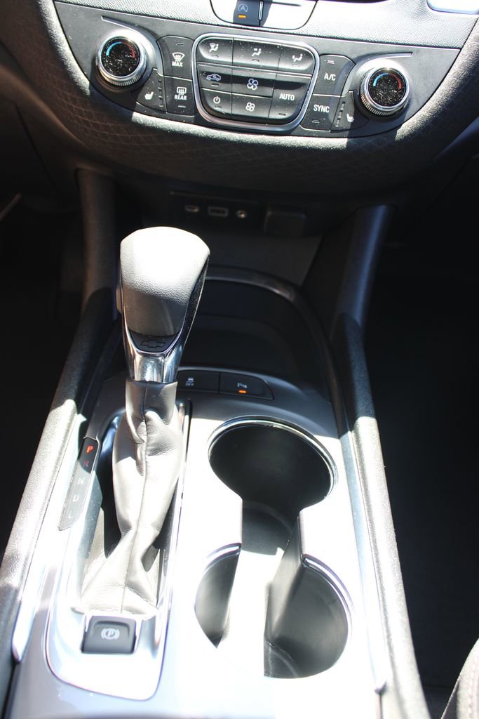 Used 2024 Chevrolet Malibu LT FWD image 39