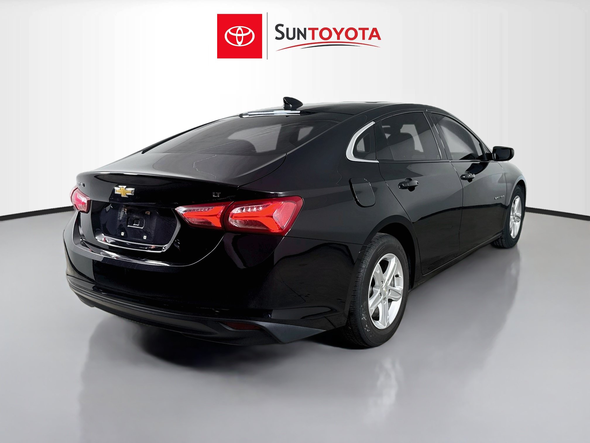 Used 2022 Chevrolet Malibu LT FWD image 29