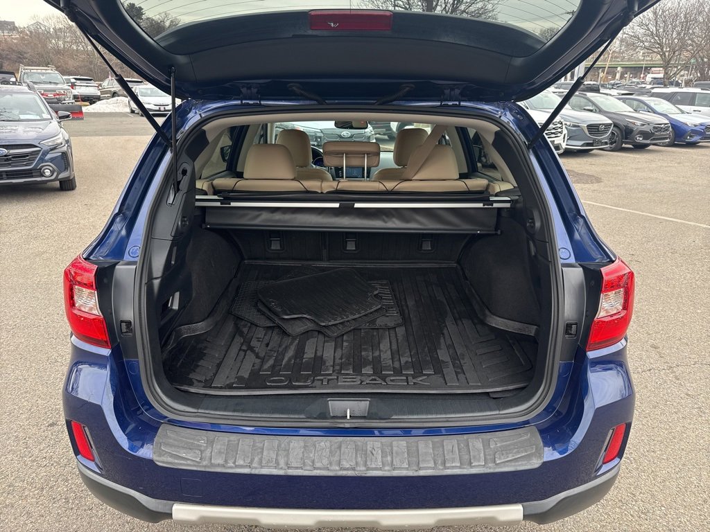 Used 2015 Subaru Outback 3.6R Limited image 27