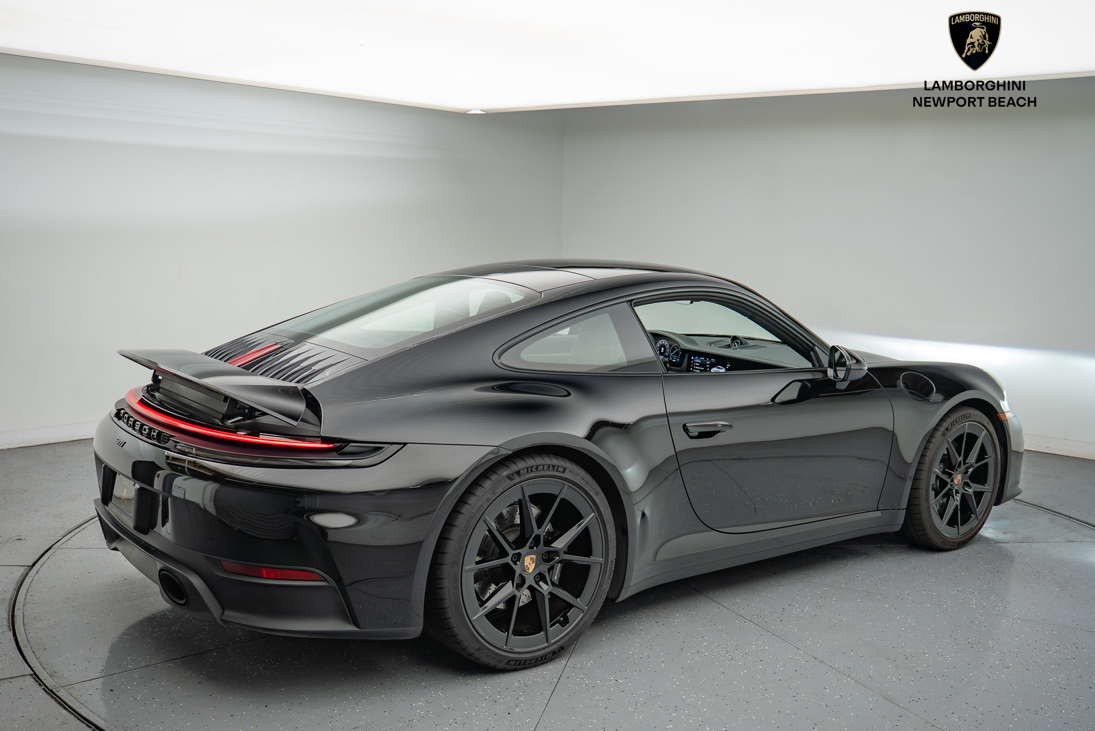 Used 2025 Porsche 911 Carrera image 19
