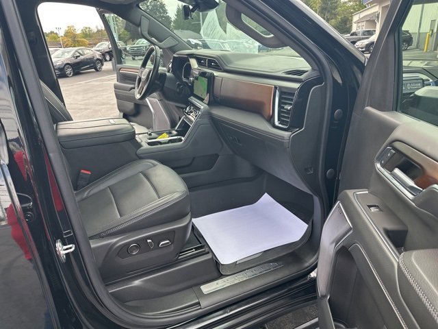 Used 2024 GMC Sierra 2500 Denali w/ Denali Reserve Package image 20