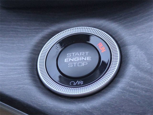 New 2025 Jeep Grand Cherokee Limited w/ Trailer Tow Package image 28