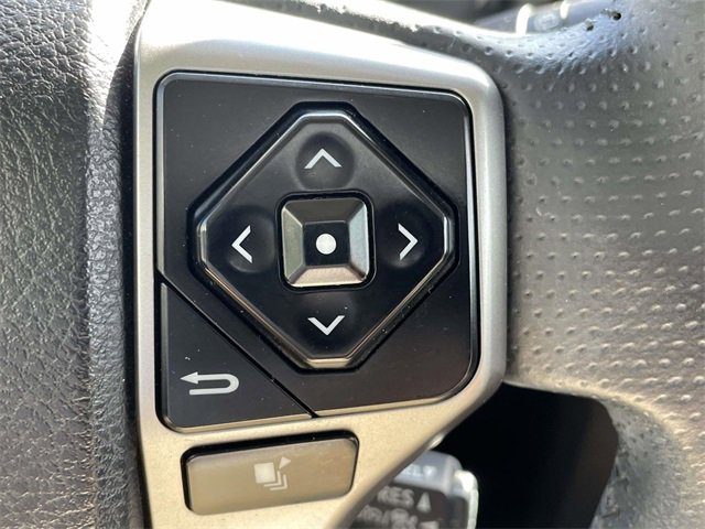 Used 2022 Toyota 4Runner SR5 image 29