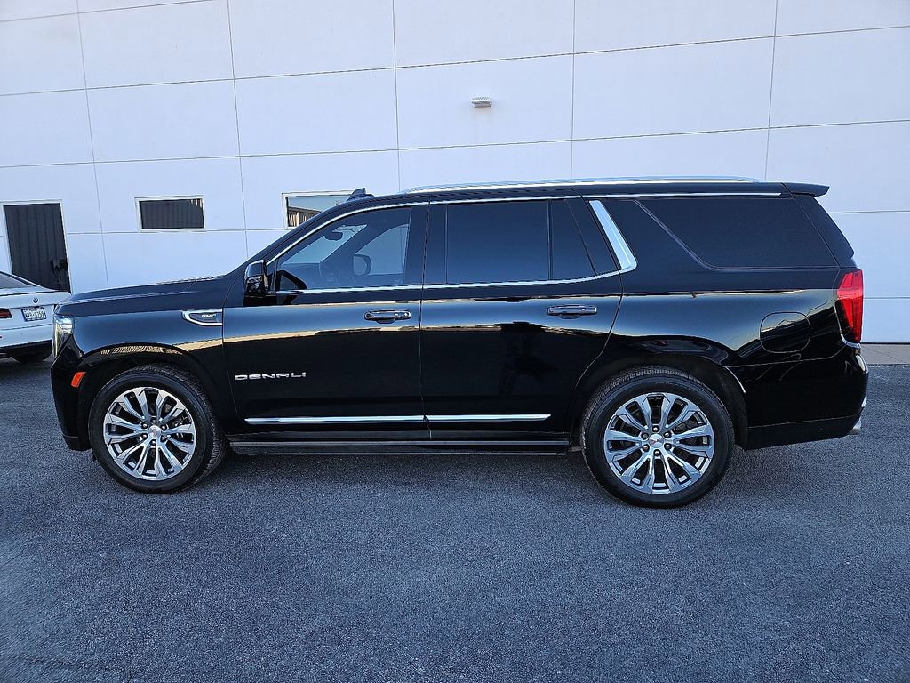 Used 2021 GMC Yukon Denali w/ Denali Ultimate Package image 3