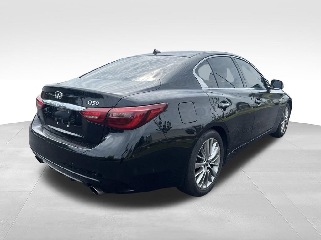 Used 2018 INFINITI Q50 Luxe RWD image 10
