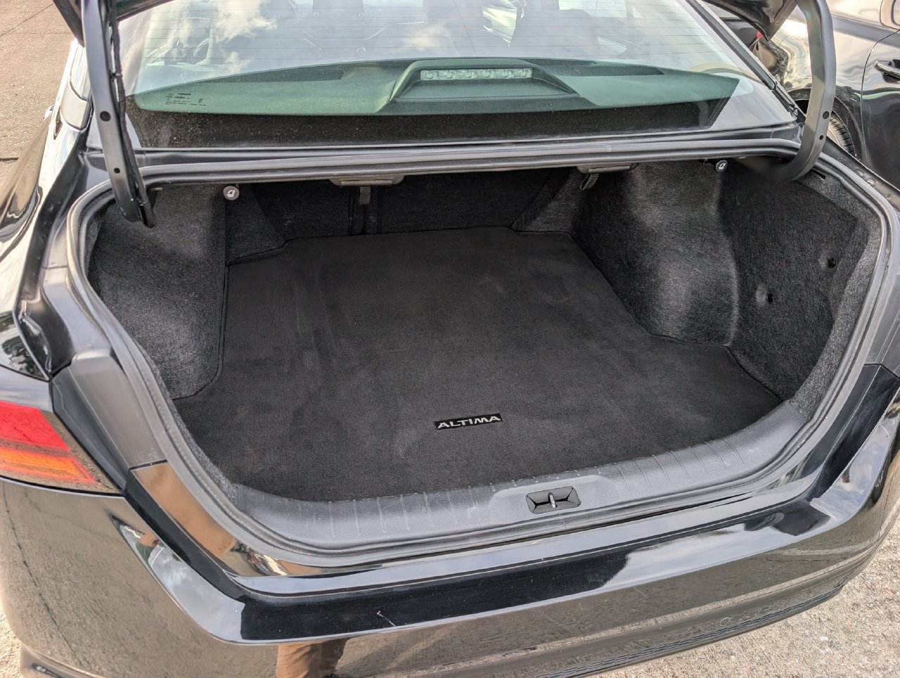 Used 2025 Nissan Altima 2.5 SV FWD image 26