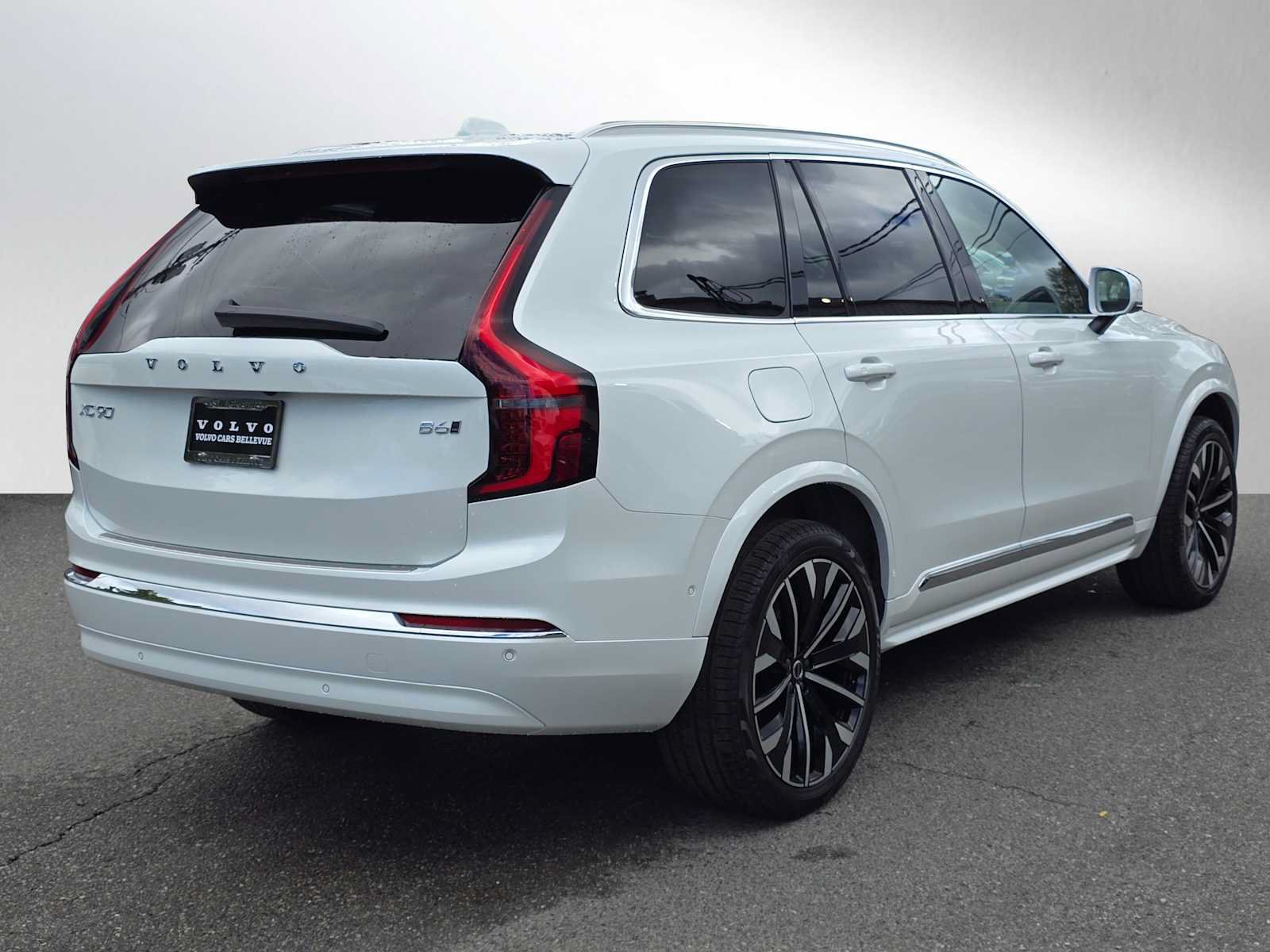 New 2026 Volvo XC90 B6 Plus w/ Protection Package AWD/4WD image 3