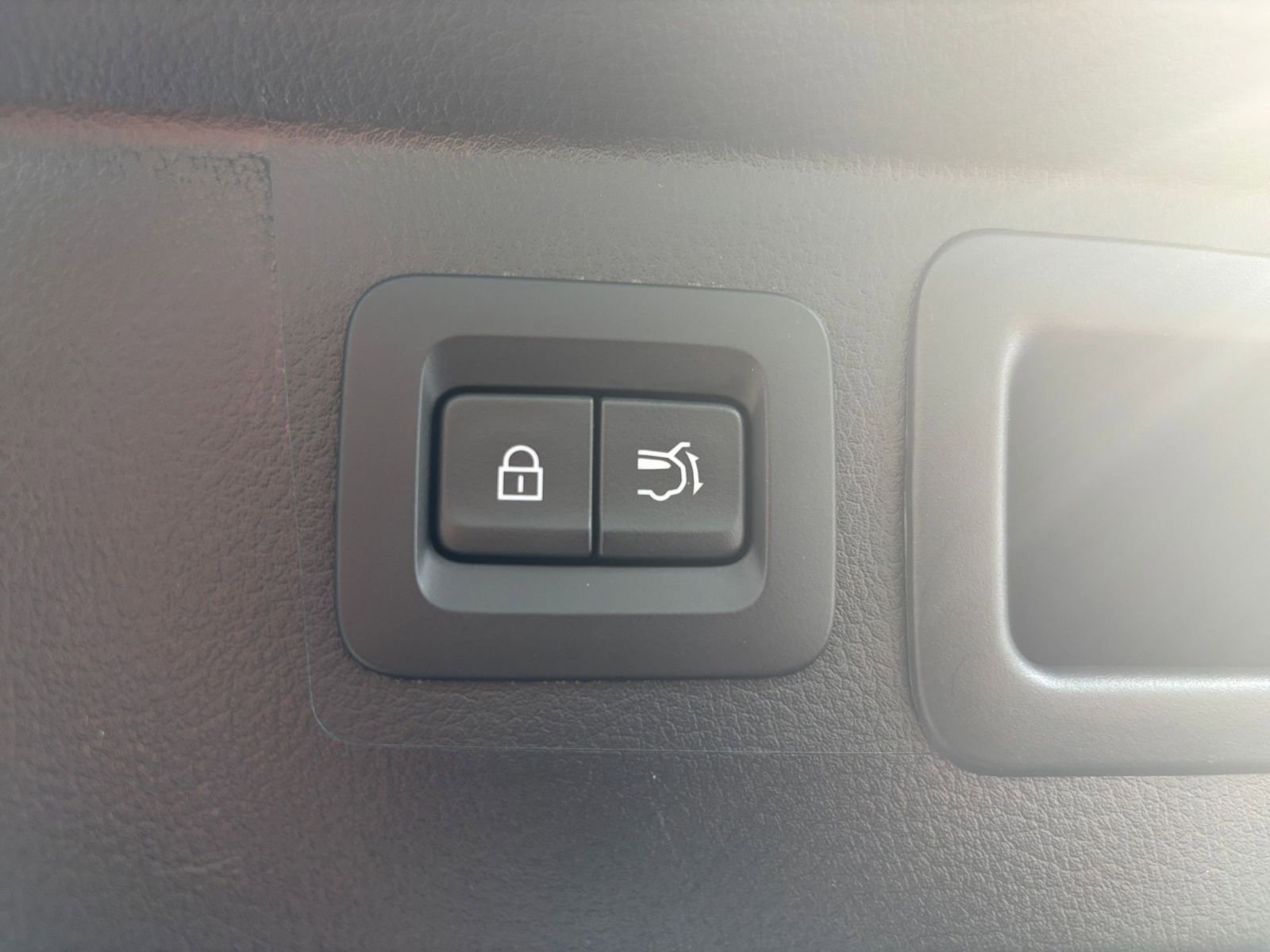 Used 2025 MAZDA CX-50 2.5 Hybrid w/ Premium Plus Pkg AWD/4WD image 23