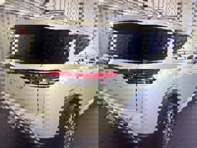 Certified 2024 Nissan Pathfinder SL image 6