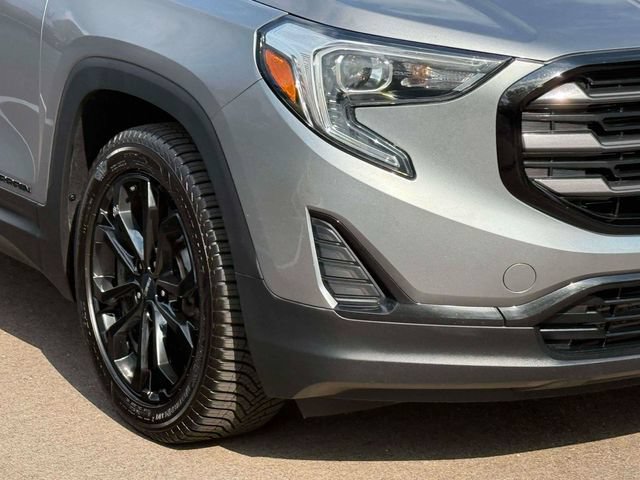 Used 2020 GMC Terrain SLE w/ Driver Convenience Package FWD image 7