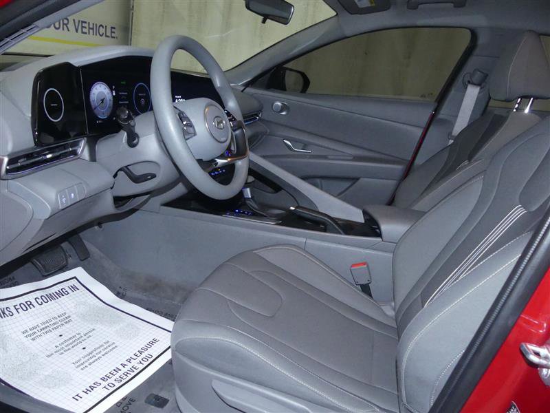 Used 2024 Hyundai Elantra SEL image 18