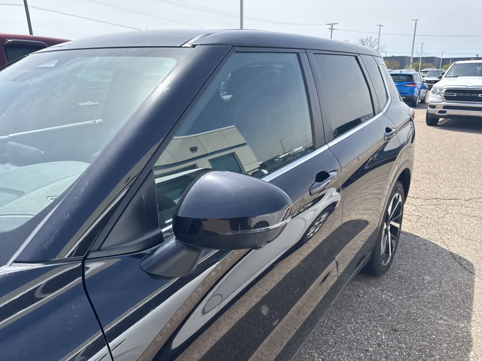 Used 2024 Mitsubishi Outlander SE AWD/4WD image 18