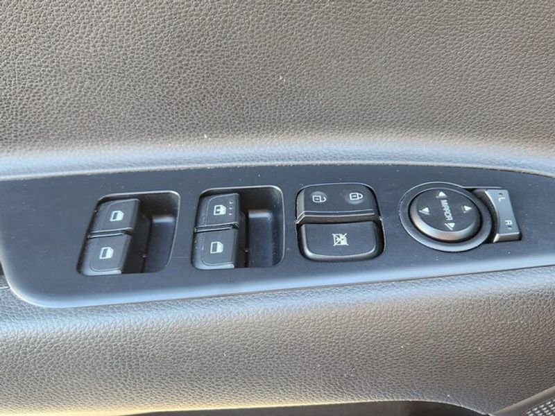 Used 2021 Kia Rio S image 16