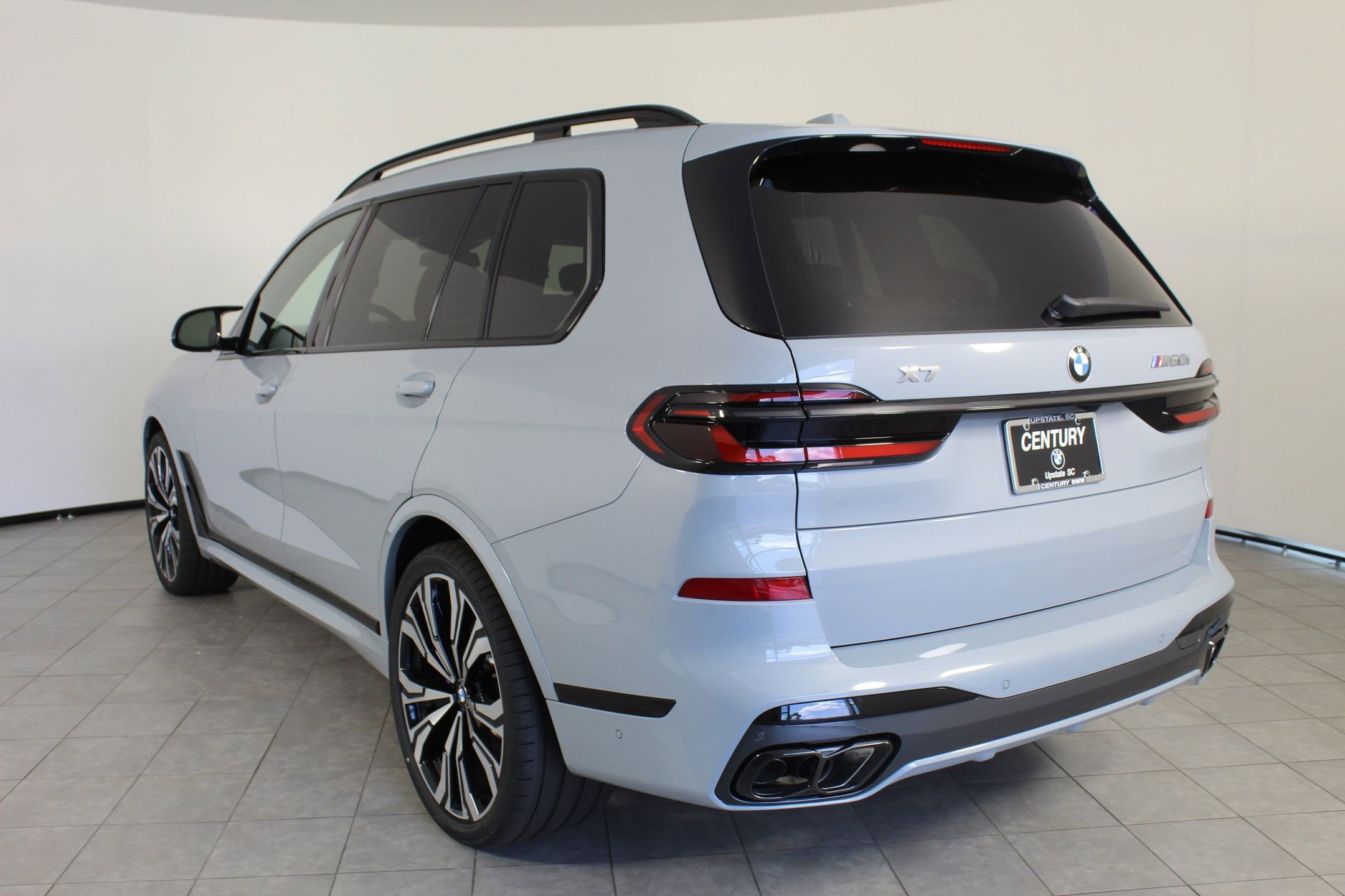 New 2026 BMW X7 M60i image 3