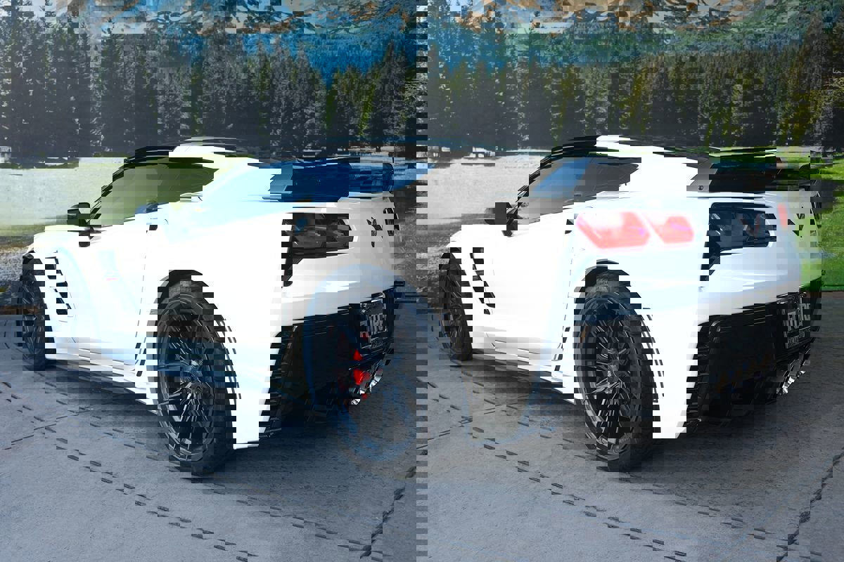 Used 2019 Chevrolet Corvette Grand Sport w/ Carbon Flash Badge Package image 4