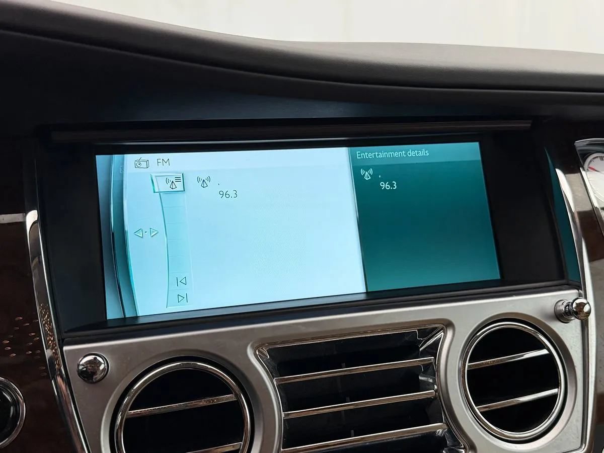 Used 2016 Rolls-Royce Wraith RWD image 20