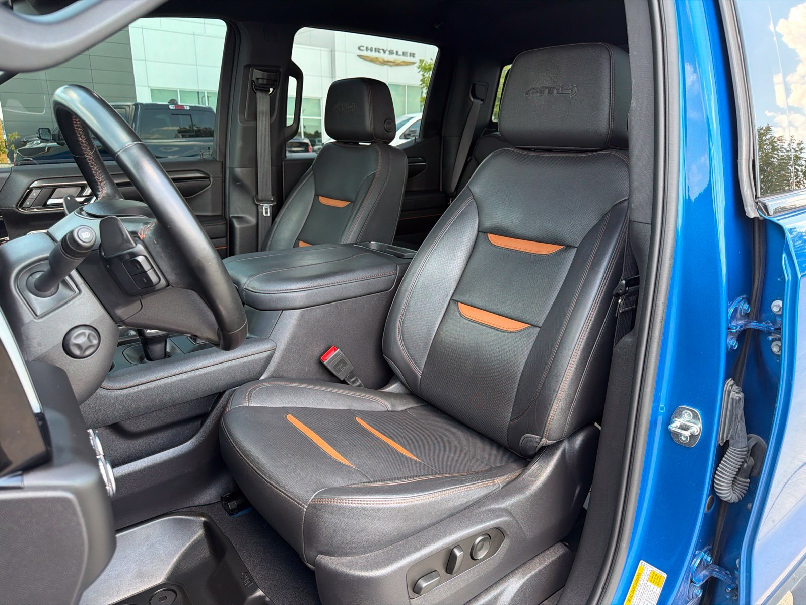 Used 2023 GMC Sierra 1500 AT4 w/ AT4 Premium Package AWD/4WD image 14