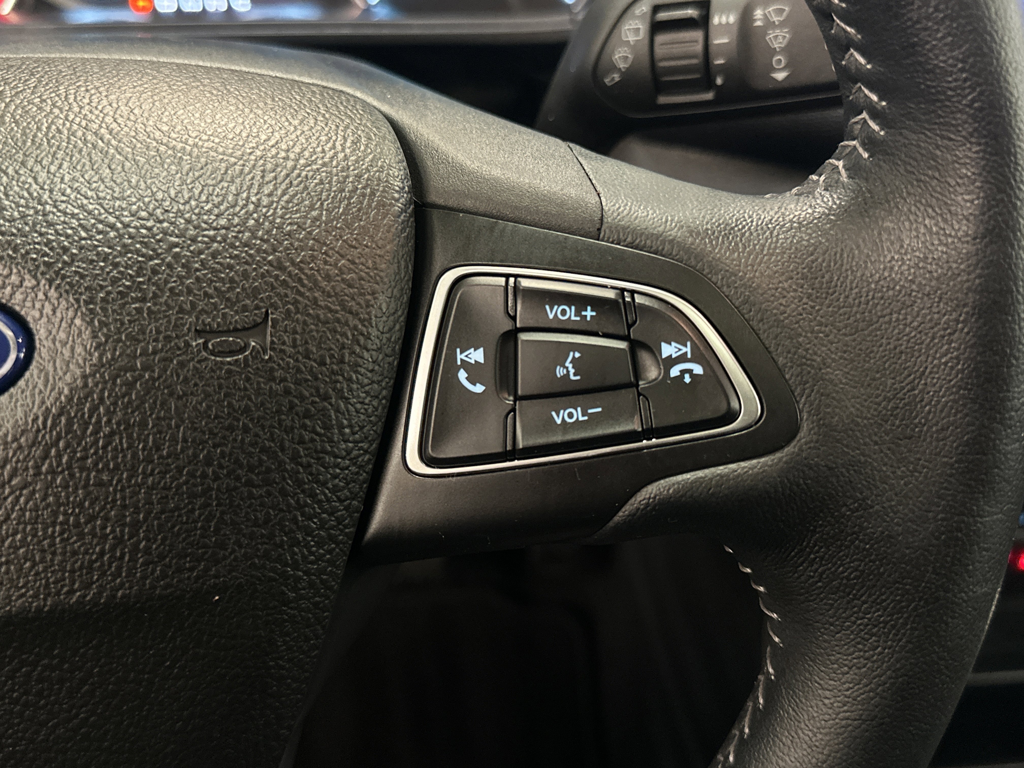 Used 2021 Ford EcoSport SES image 32