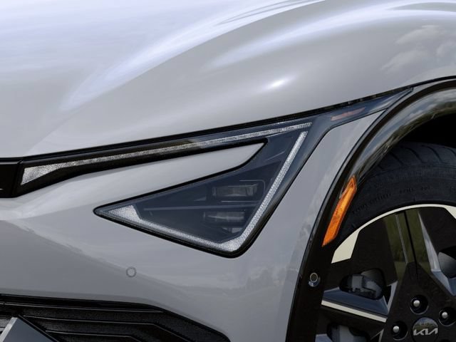 New 2026 Kia EV6 Wind RWD image 10