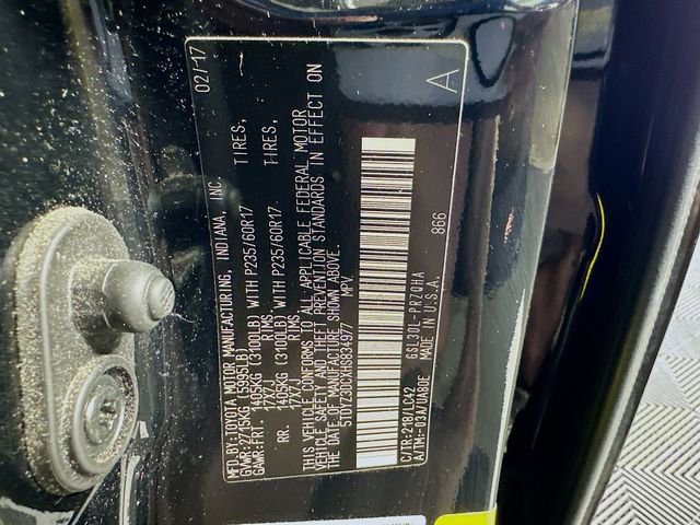 Used 2017 Toyota Sienna XLE w/ XLE Navigation Package image 32
