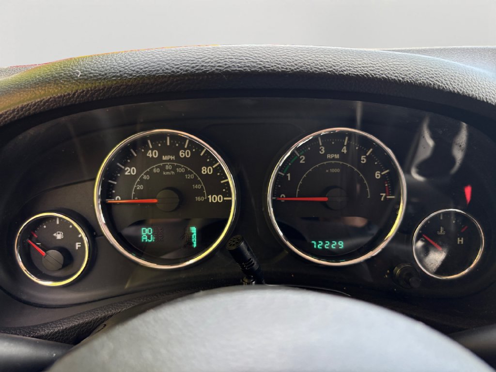 Used 2014 Jeep Wrangler Sahara w/ Connectivity Group AWD/4WD image 32