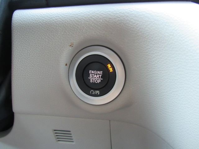 Used 2024 Chrysler Pacifica Touring-L FWD image 47