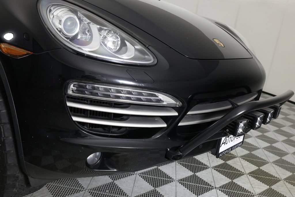 Used 2014 Porsche Cayenne Diesel Platinum Edition AWD/4WD image 44