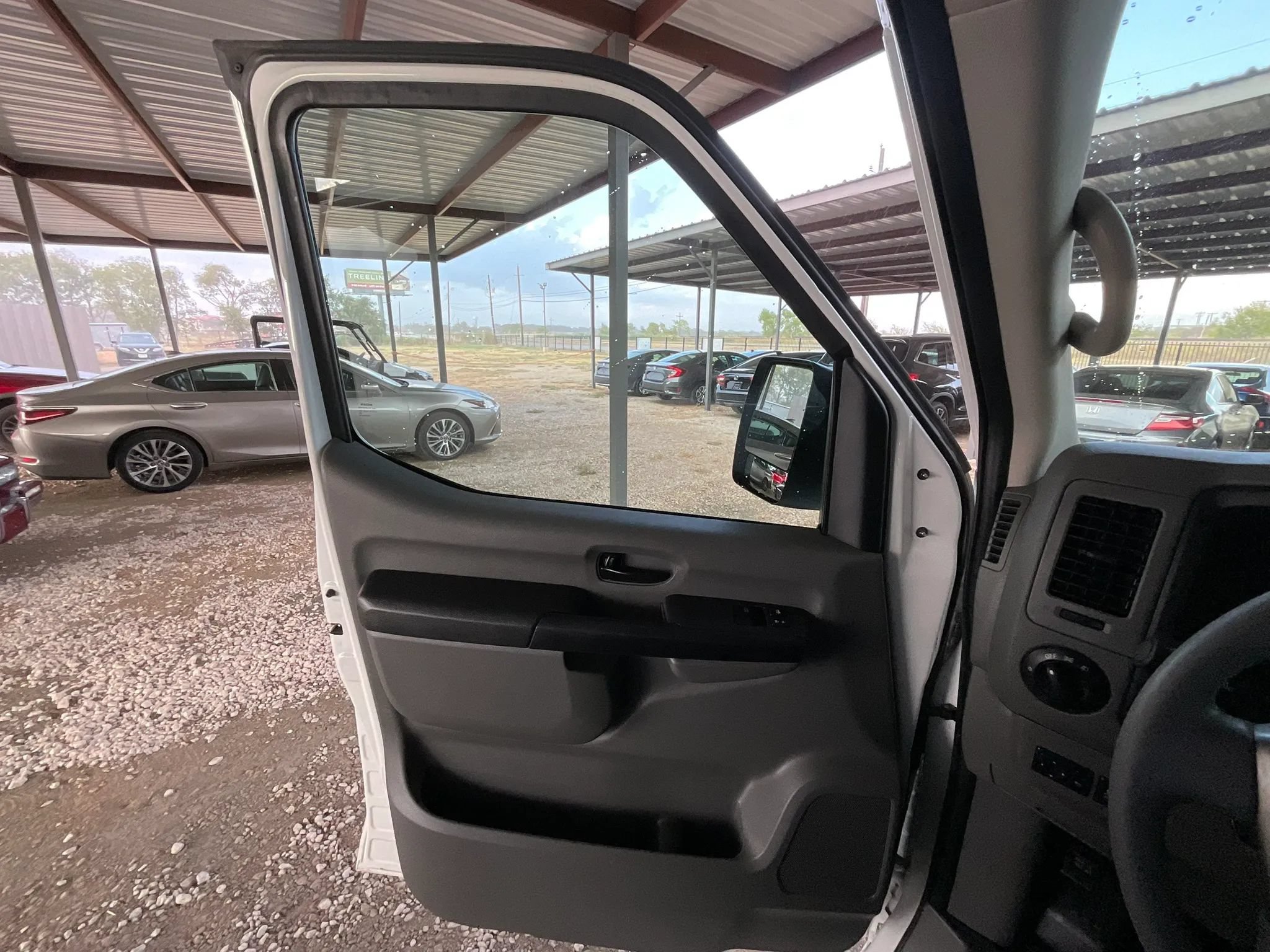 Used 2018 Nissan NV 3500 S RWD image 28
