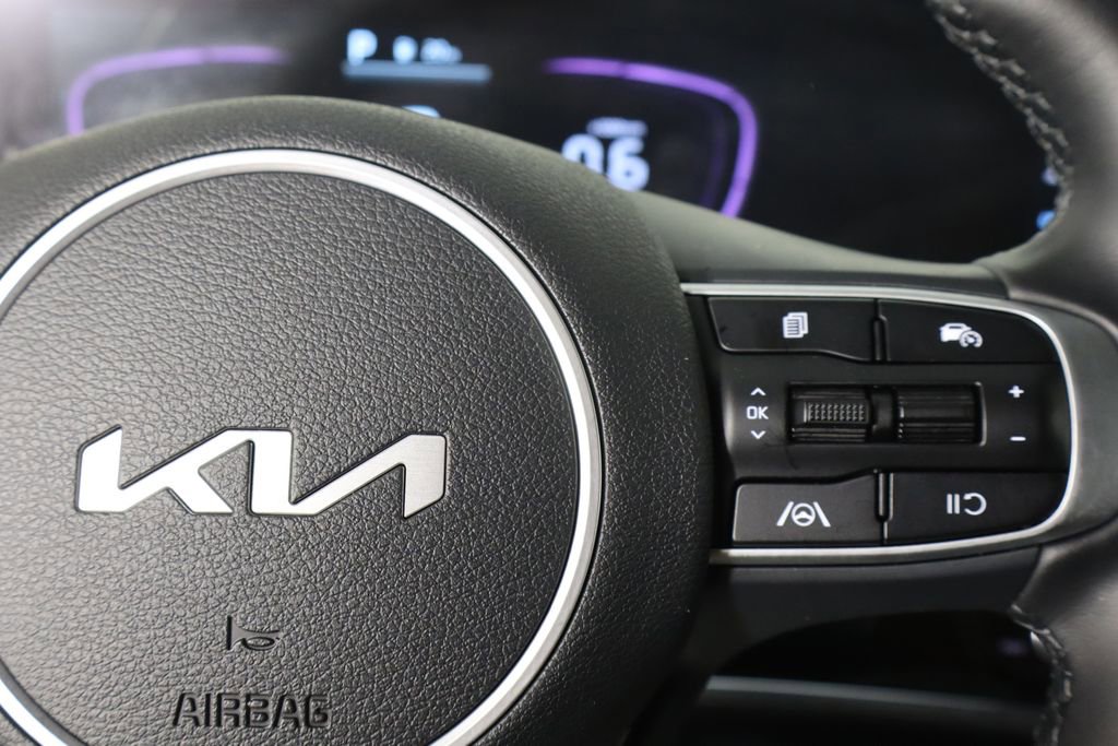 Used 2025 Kia Sportage EX image 10
