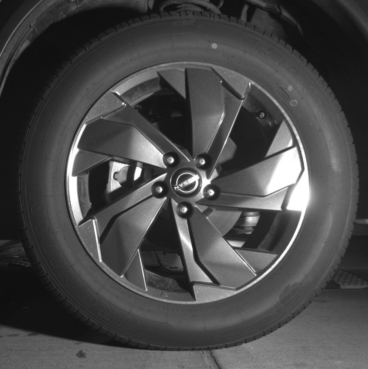 Used 2025 Nissan Rogue SV AWD/4WD image 12