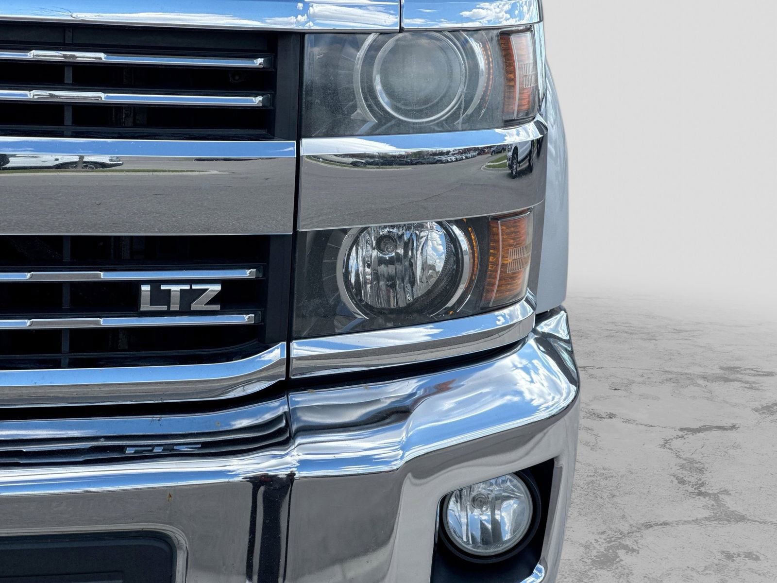 Used 2015 Chevrolet Silverado 2500 LTZ w/ Duramax Plus Package AWD/4WD image 13