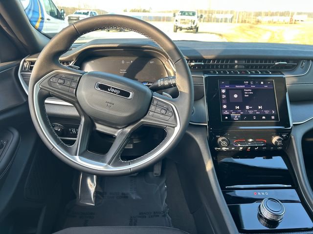 New 2026 Jeep Grand Cherokee Laredo AWD/4WD image 11
