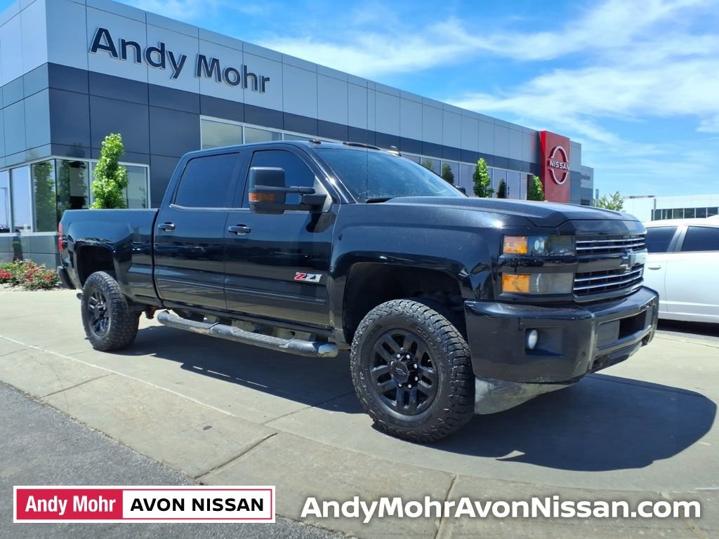 Used 2019 Chevrolet Silverado 2500 LT w/ Midnight Edition AWD/4WD image 1