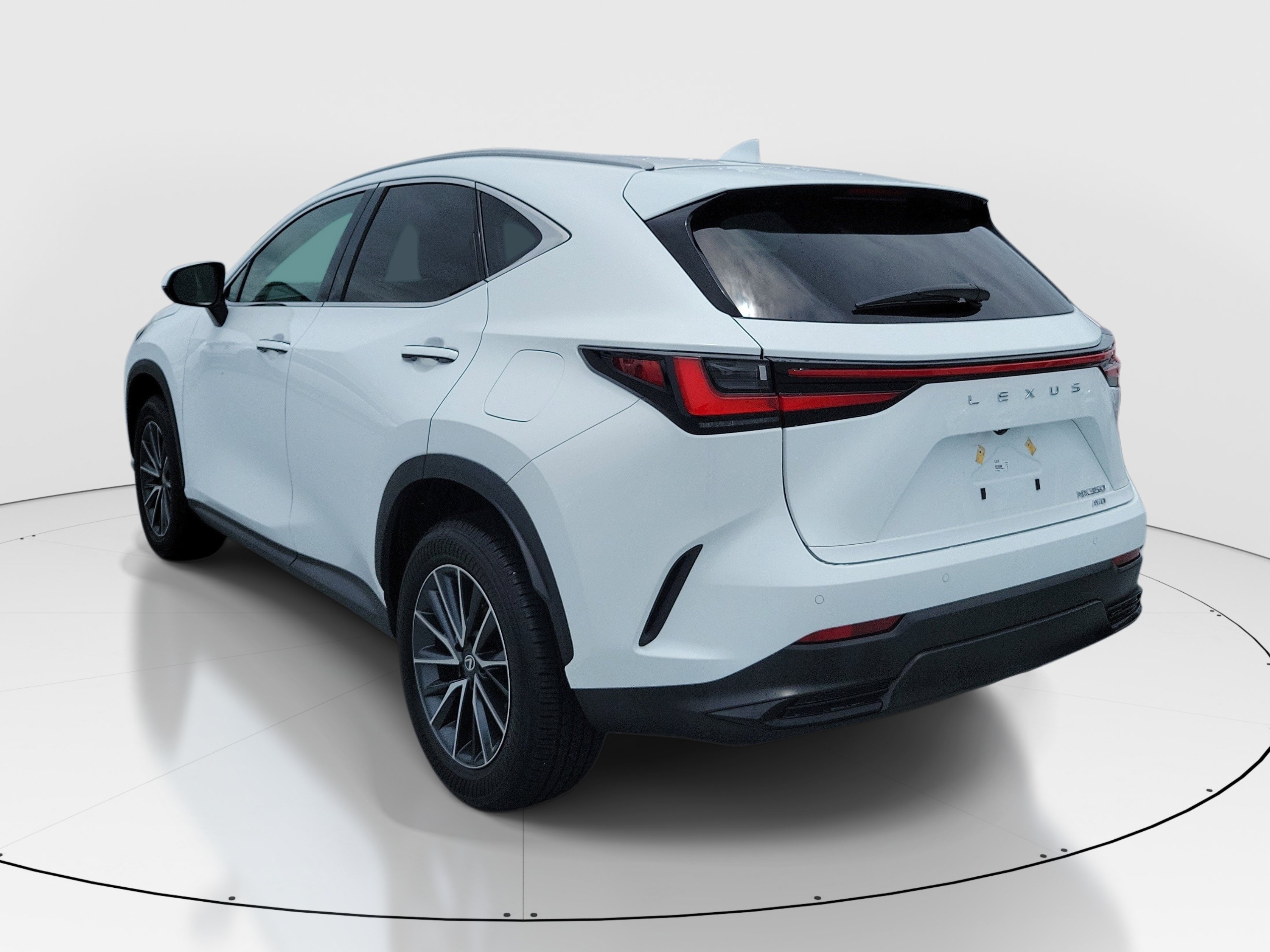 Used 2026 Lexus NX 350 AWD w/ Cold Area Package image 4
