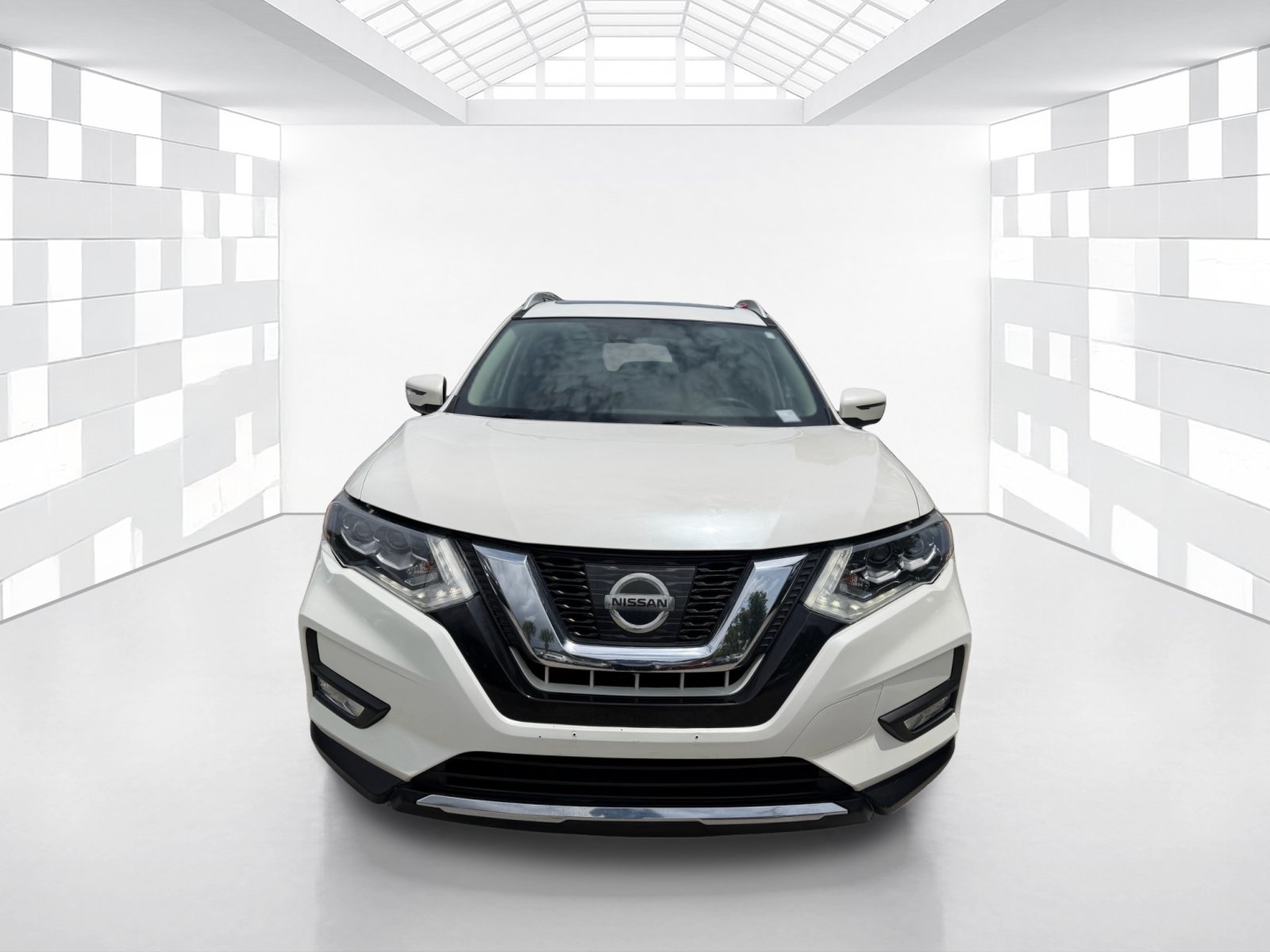 Used 2017 Nissan Rogue SL w/ SL Premium Package AWD/4WD image 2